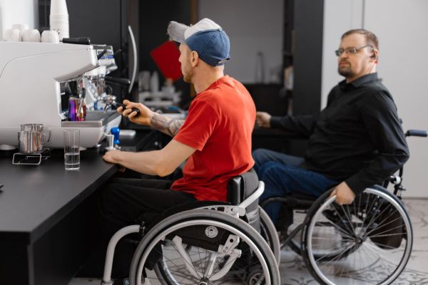 Key elements for designing an inclusive bar: creating a wheelchair-friendly atmosphere